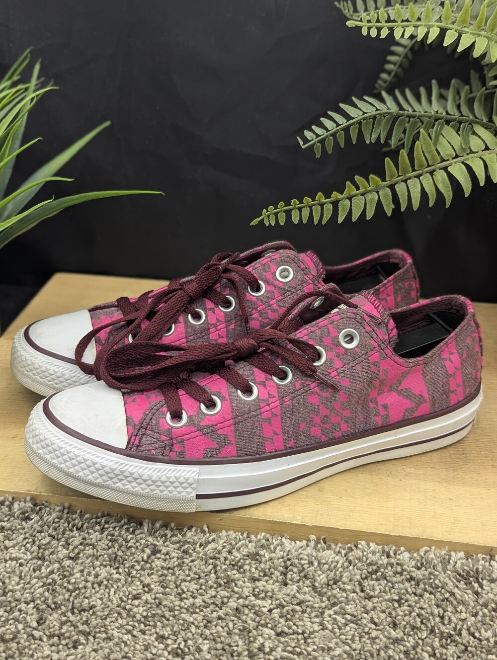 Converse CTAS WeareRitchies Low Womens Size 8 Casual Comfort Walking Shoes